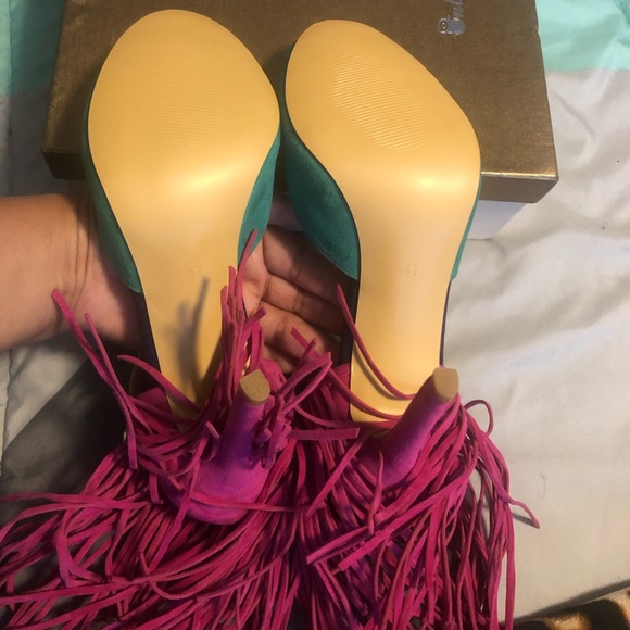 Heel - Picture 5 of 5